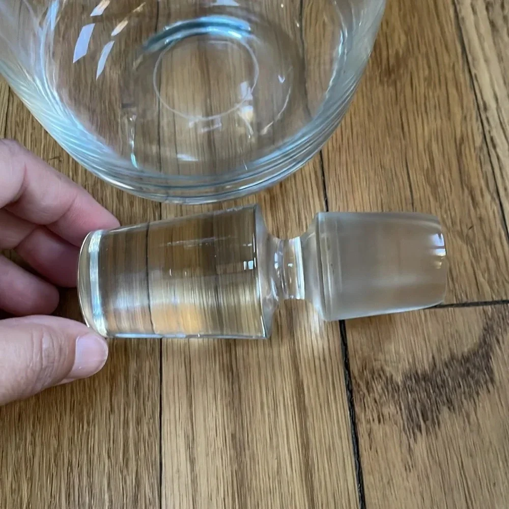 Vtg glass decanter w/ stopper Spout & handleExcellent condition. No chips/cracks